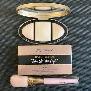 Too Faced Turn Up The Light Highlighter Palette with brush